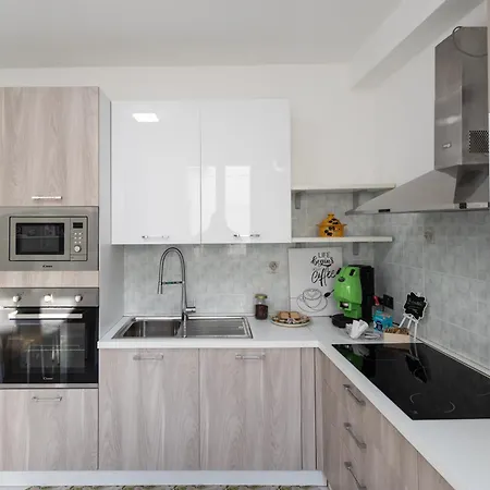 Daire Terrazza Bianca Vittoria